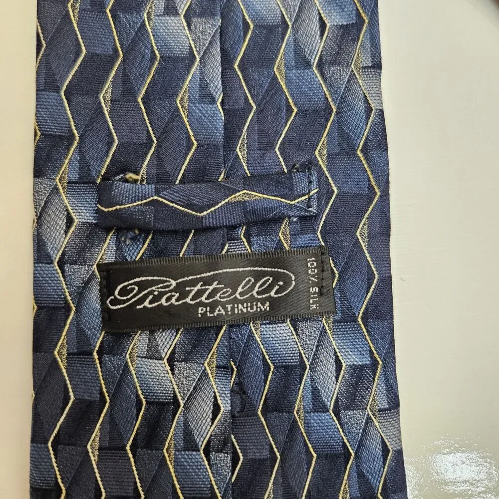 VTG Piattelli Platinum Tie Blue Gold ZigZag 100% Silk NeckTie 3.8